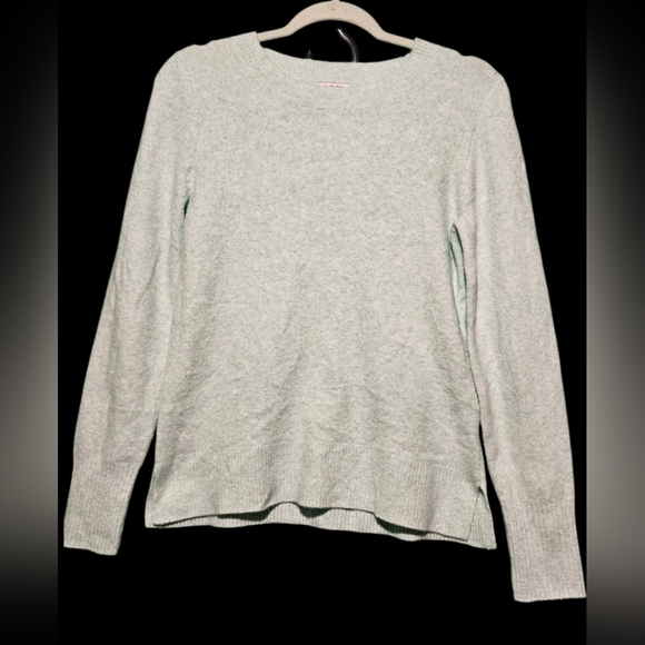 J. Crew Mint Green Extra-Soft Sweater EUC Size XSmall - Picture 1 of 4